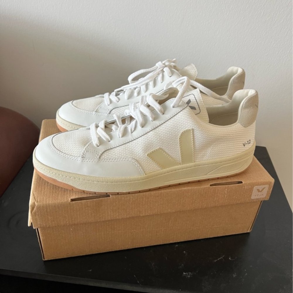 Veja V-12 B Mesh Sneakers